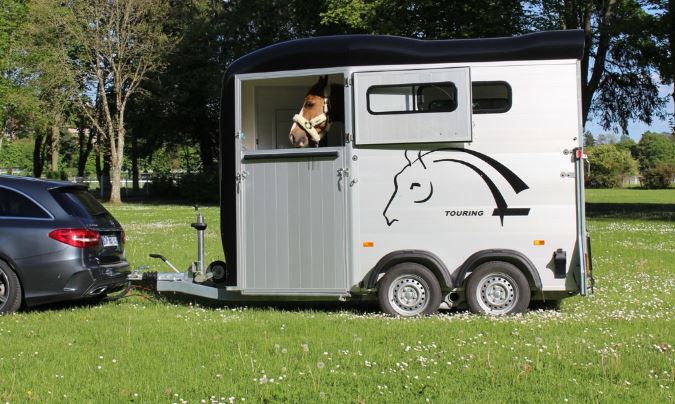 CHEVAL LIBERTE – 1.5 PLACE – TOURING ONE