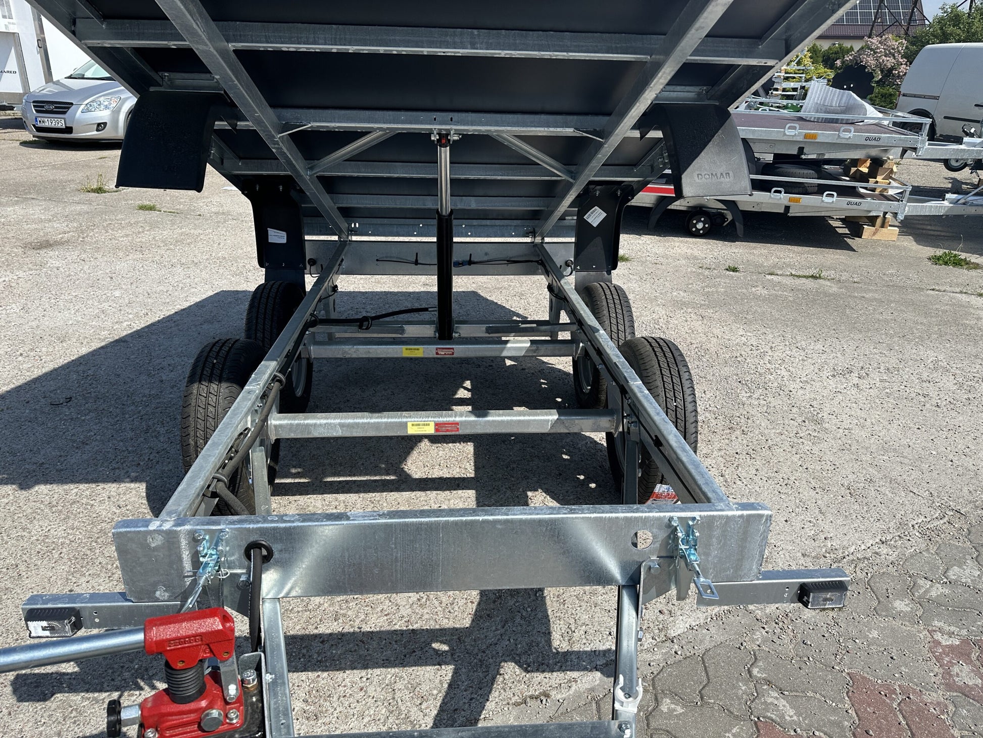 Remorque benne basculante à deux essieux Tipper 2515  : 750 kg – Image 3