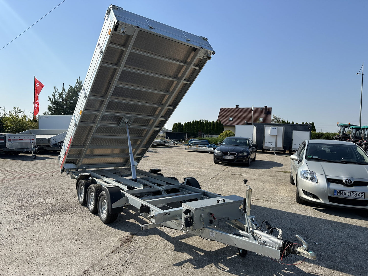 Remorque benne basculante à trois essieux Temared Tipper 3 500 kg – Image 15