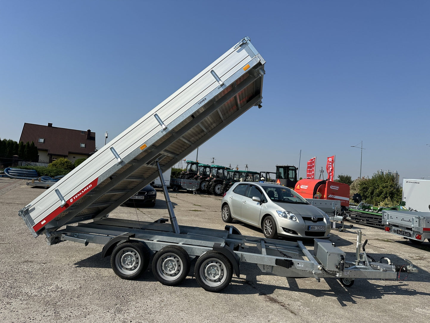 Remorque benne basculante à trois essieux Temared Tipper 3 500 kg – Image 16