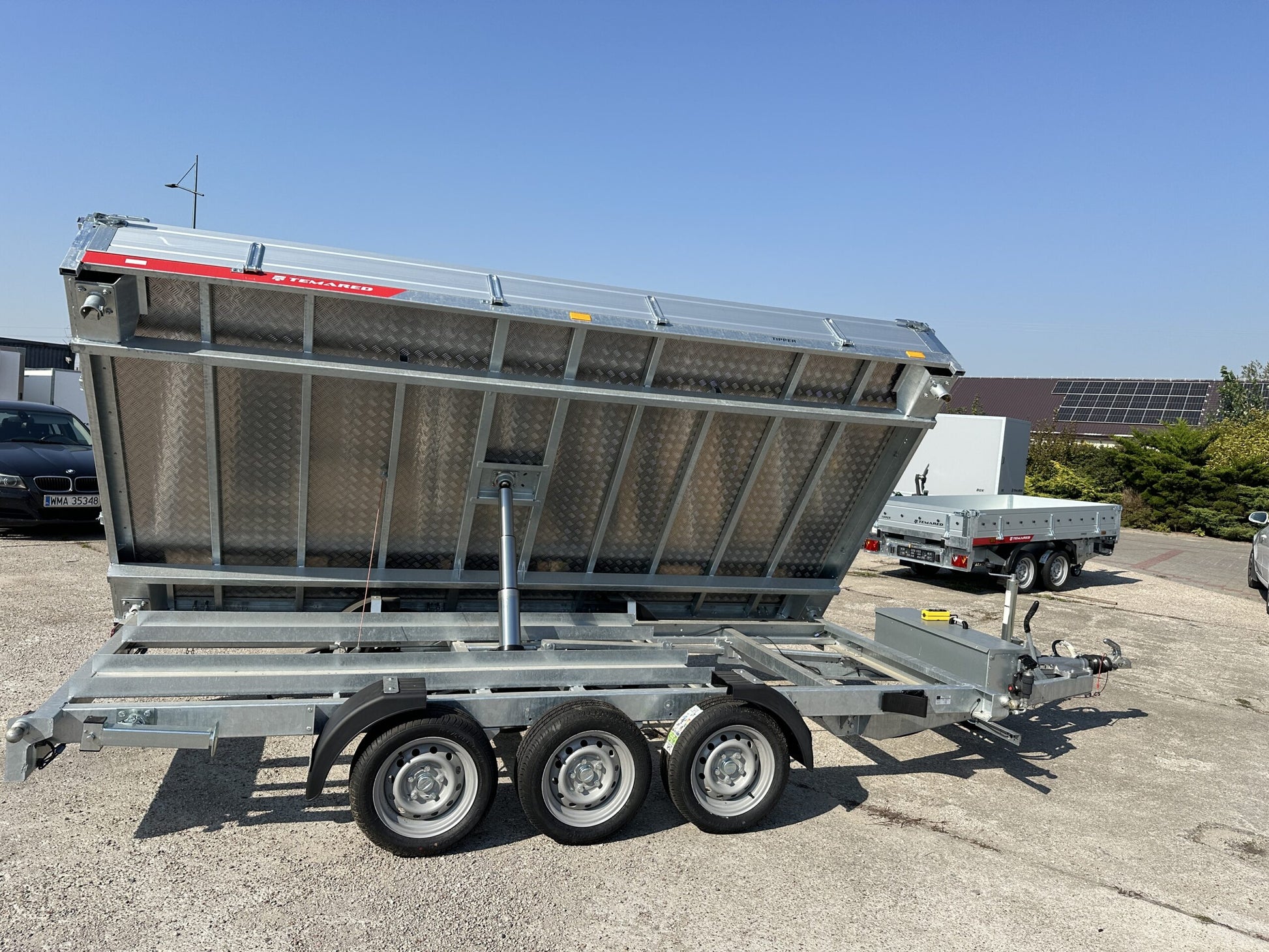 Remorque benne basculante à trois essieux Temared Tipper 3 500 kg – Image 20