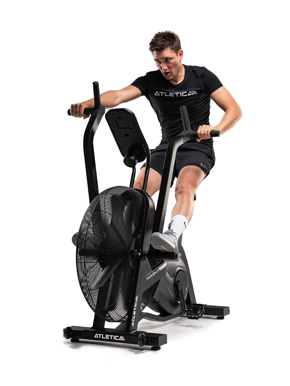 Entraînement sur le MagnaBike AirBike, pour l'entraînement cardio et par intervalles